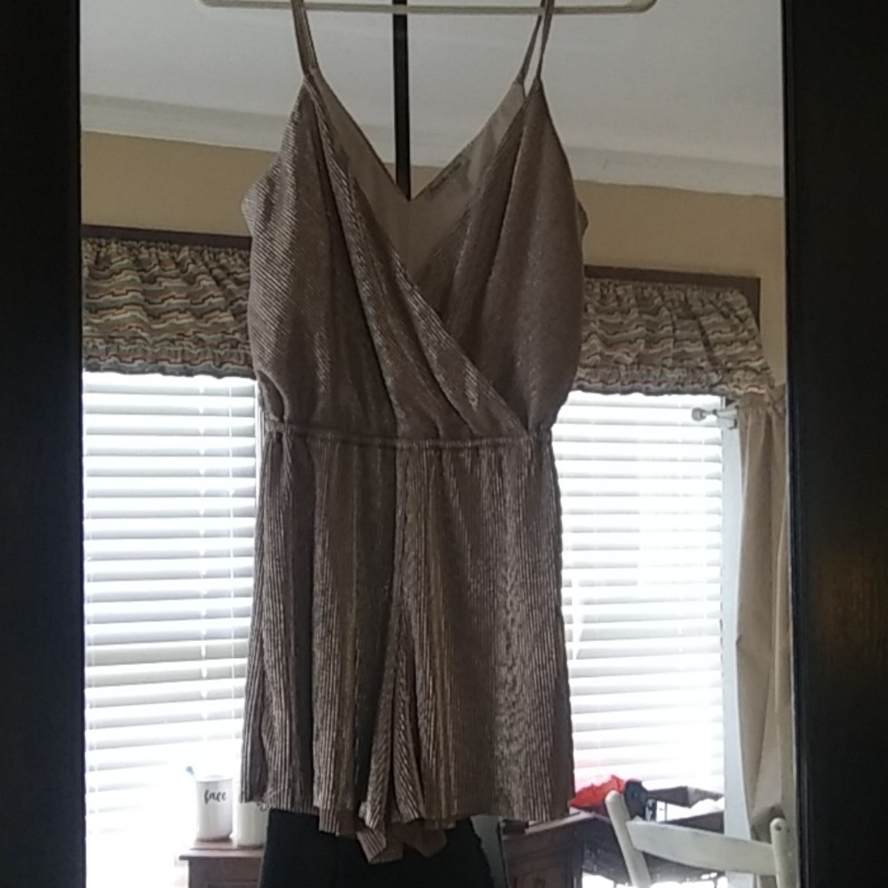 Romper - Picture 3 of 3